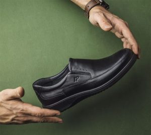 بزرگترین تولید کننده کفش ایران در بازار عمده فروشی آنلاین